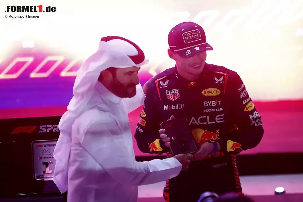 Foto zur News: Max Verstappen (Red Bull) und Mohammed bin Sulayem