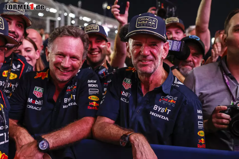 Foto zur News: Christian Horner und Adrian Newey (Red Bull)