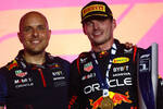 Foto zur News: Max Verstappen (Red Bull) mit Renningenieur Gianpiero Lambiase