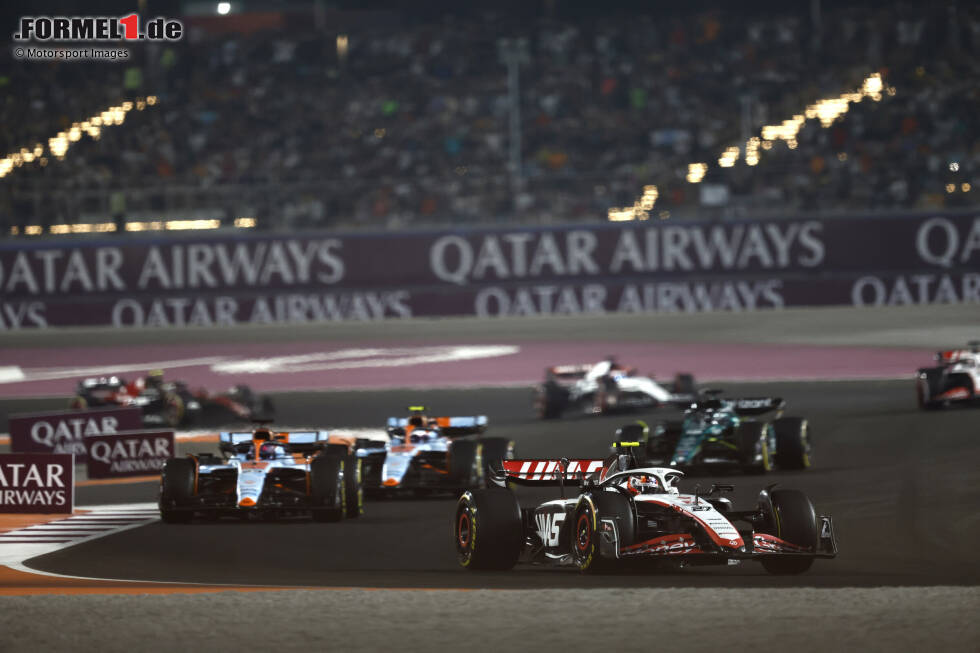 Foto zur News: Alexander Albon (Williams), Nico Hülkenberg (Haas) und Logan Sargeant (Williams)