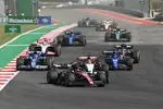 Foto zur News: Guanyu Zhou (Alfa Romeo), Daniel Ricciardo (AlphaTauri) und Esteban Ocon (Alpine)