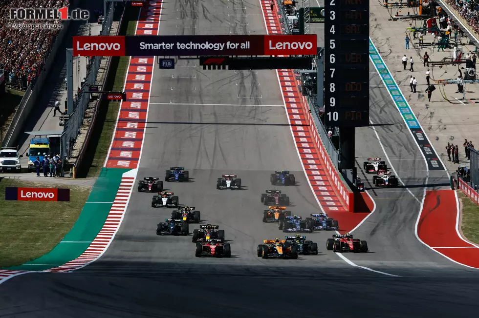 Foto zur News: Charles Leclerc (Ferrari), Lando Norris (McLaren), Lewis Hamilton (Mercedes), Carlos Sainz (Ferrari), Max Verstappen (Red Bull) und George Russell (Mercedes)