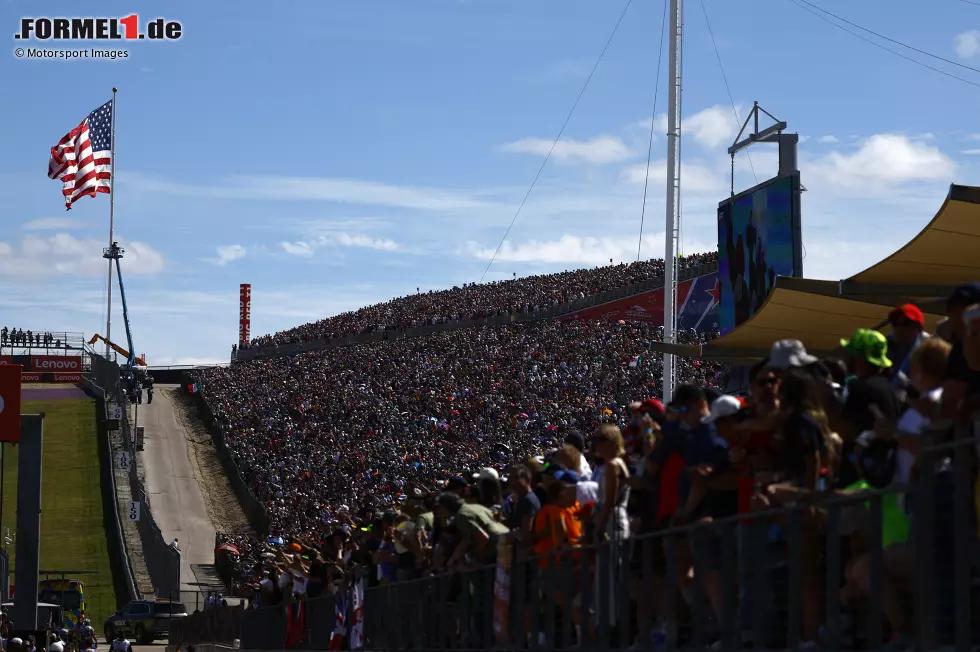 Foto zur News: Fans in Austin