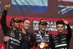 Foto zur News: Lewis Hamilton (Mercedes), Max Verstappen (Red Bull) und Lando Norris (McLaren)