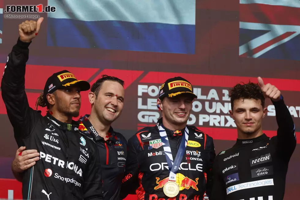 Foto zur News: Lewis Hamilton (Mercedes), Max Verstappen (Red Bull) und Lando Norris (McLaren)