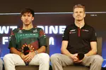 Foto zur News: Pierre Gasly (Alpine) und Nico Hülkenberg (Haas)