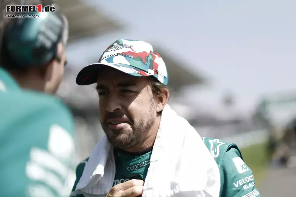 Foto zur News: Fernando Alonso (Aston Martin)