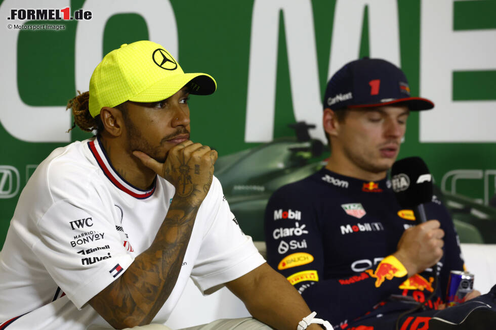 Foto zur News: Lewis Hamilton (Mercedes) und Max Verstappen (Red Bull)