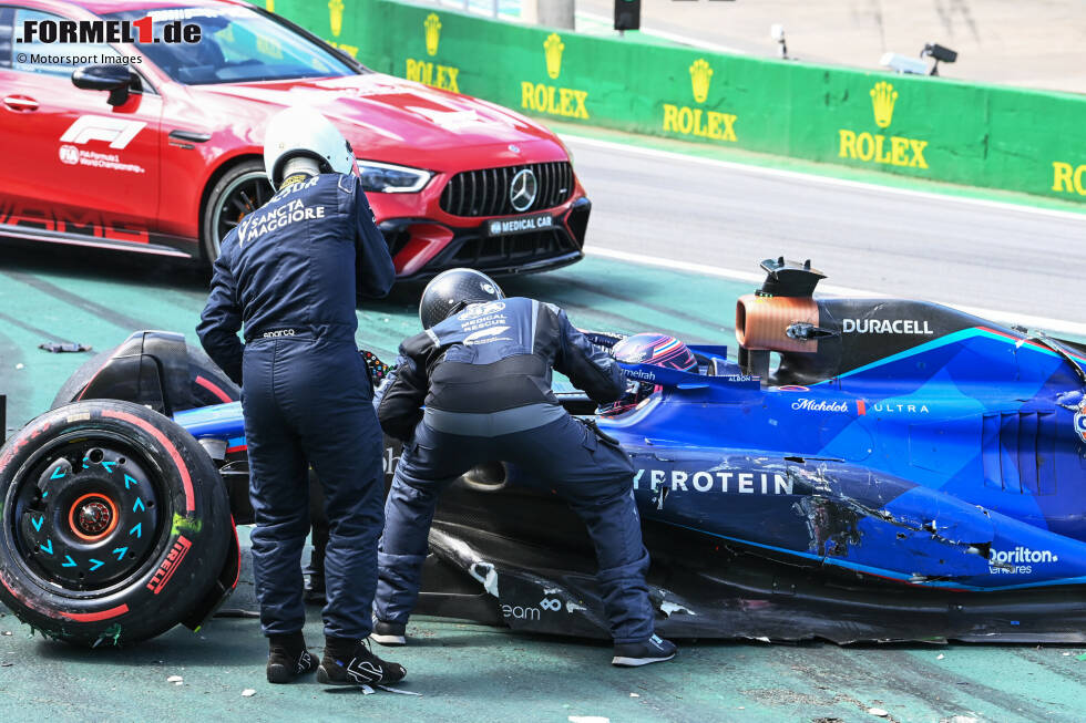 Foto zur News: Alexander Albon (Williams) und Kevin Magnussen (Haas)