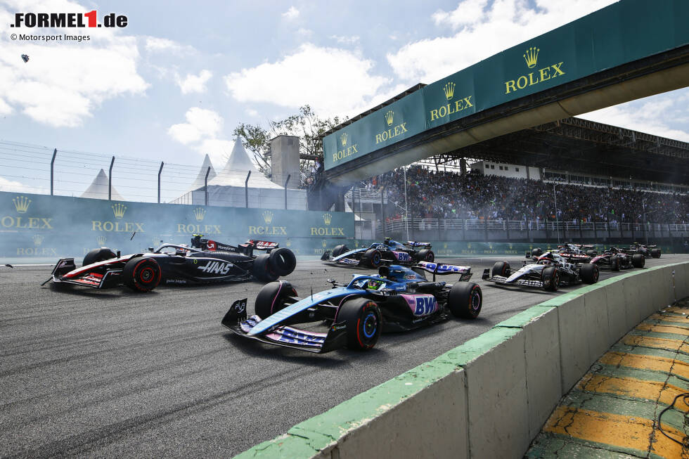 Foto zur News: Alexander Albon (Williams), Kevin Magnussen (Haas), Esteban Ocon (Alpine) und Nico Hülkenberg (Haas)