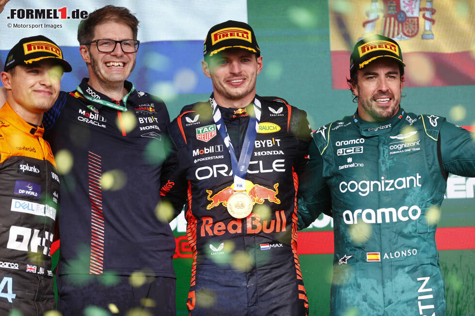 Foto zur News: Lando Norris (McLaren), Max Verstappen (Red Bull) und Fernando Alonso (Aston Martin)