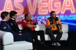 Foto zur News: James Vowles (Williams), Toto Wolff (Mercedes), Frederic Vasseur (Ferrari) und Zak Brown (McLaren)