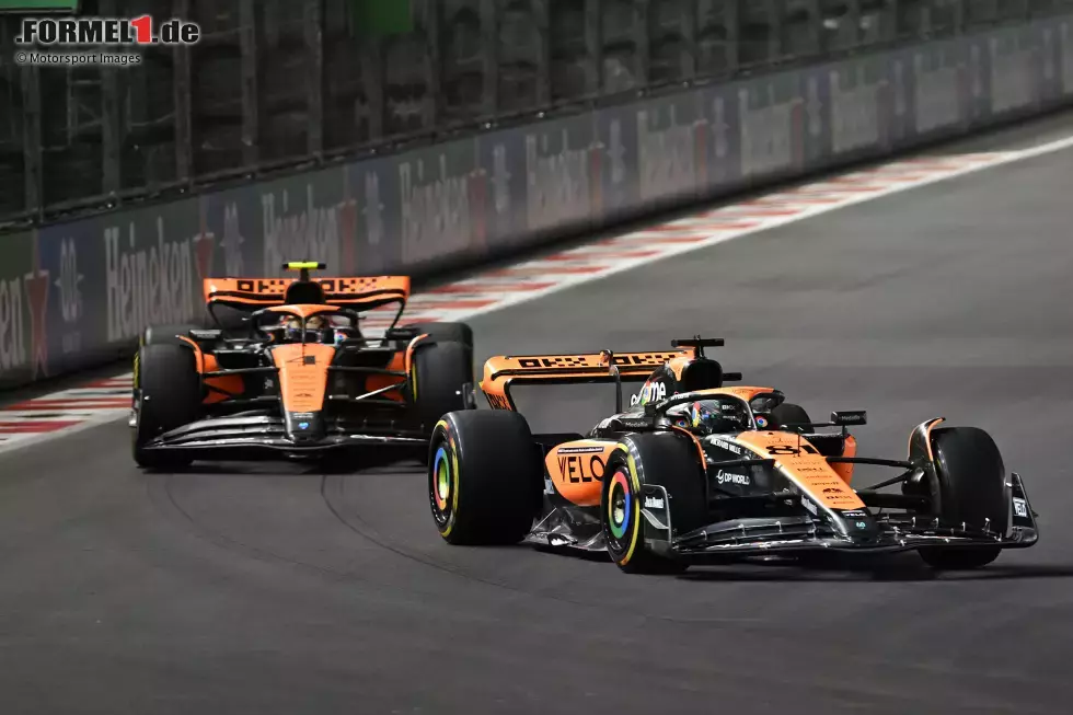 Foto zur News: Oscar Piastri (McLaren) und Lando Norris (McLaren)