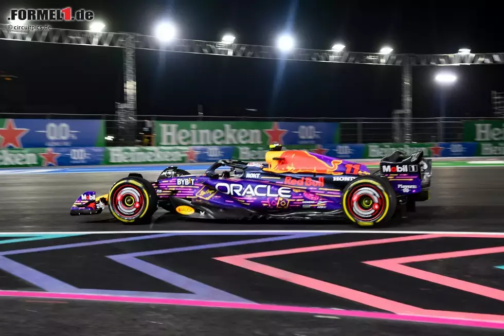 Foto zur News: Sergio Perez (Red Bull)