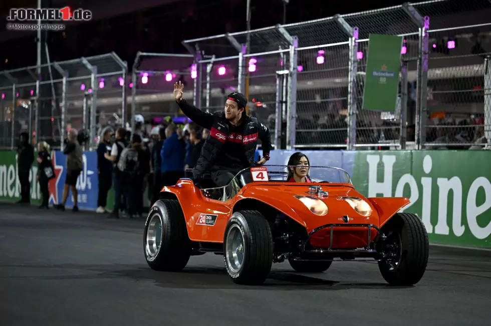 Foto zur News: Guanyu Zhou (Alfa Romeo)