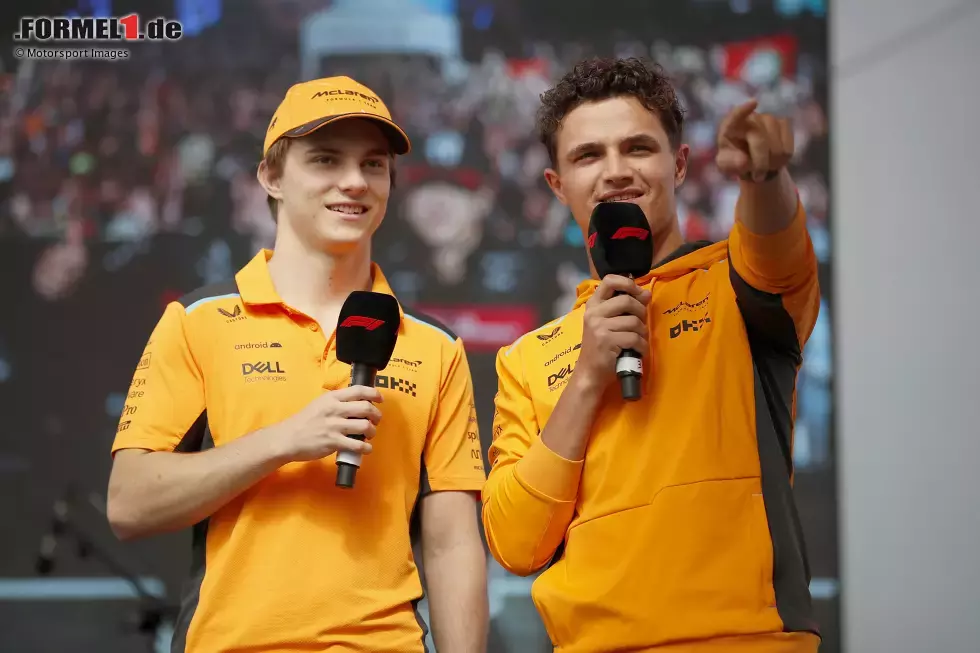 Foto zur News: Oscar Piastri (McLaren) und Lando Norris (McLaren)