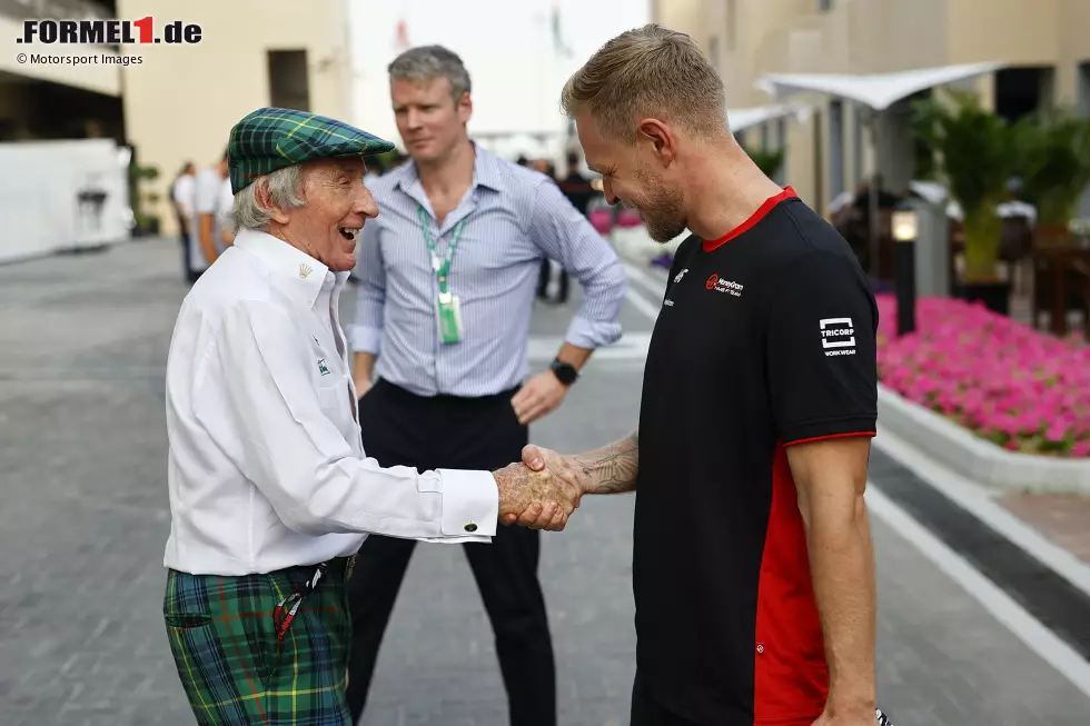 Foto zur News: Jackie Stewart mit Kevin Magnussen (Haas)