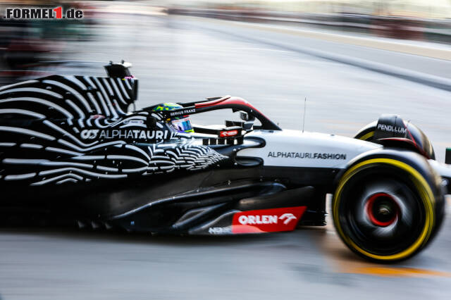 Foto zur News: Formel-1-Liveticker: Ocon Schnellster beim Test - Russell crasht