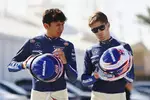 Foto zur News: Alexander Albon (Williams) und Logan Sargeant (Williams)