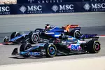 Foto zur News: Alexander Albon (Williams) und Esteban Ocon (Alpine)