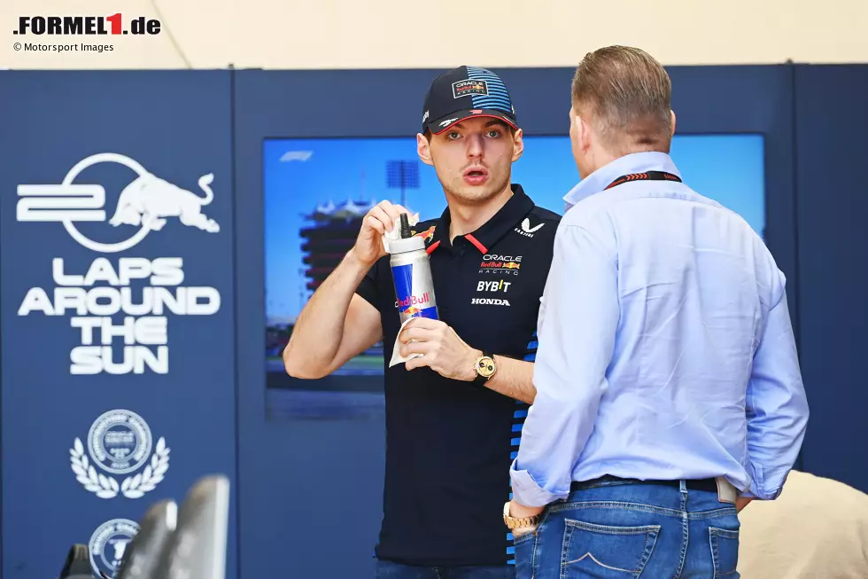 Foto zur News: Max Verstappen (Red Bull) und Jos Verstappen