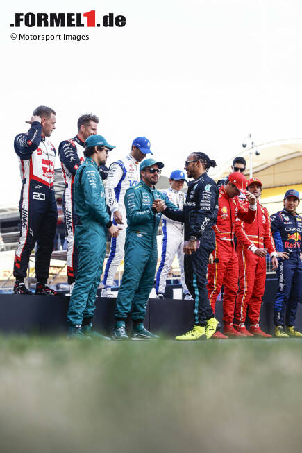 Foto zur News: Kevin Magnussen (Haas), Nico Hülkenberg (Haas), Daniel Ricciardo (Racing Bulls), Yuki Tsunoda (Racing Bulls), Lance Stroll (Aston Martin), Fernando Alonso (Aston Martin), Lewis Hamilton (Mercedes), Charles Leclerc (Ferrari) und Carlos Sainz (Ferrari)