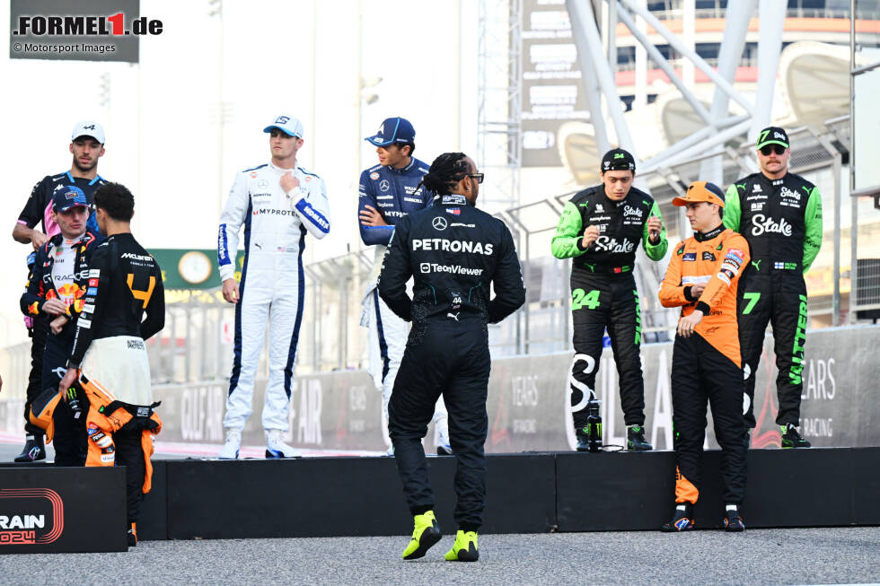 Foto zur News: Guanyu Zhou (Sauber), Pierre Gasly (Alpine), Max Verstappen (Red Bull), Lando Norris (McLaren), Logan Sargeant (Williams), Lewis Hamilton (Mercedes), Oscar Piastri (McLaren) und Valtteri Bottas (Sauber)