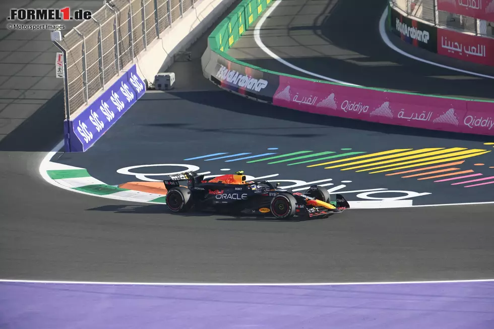 Foto zur News: Sergio Perez (Red Bull)