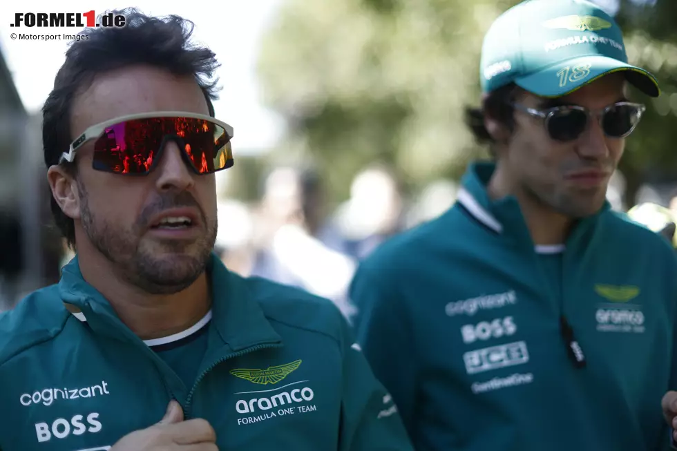 Foto zur News: Fernando Alonso (Aston Martin) und Lance Stroll (Aston Martin)