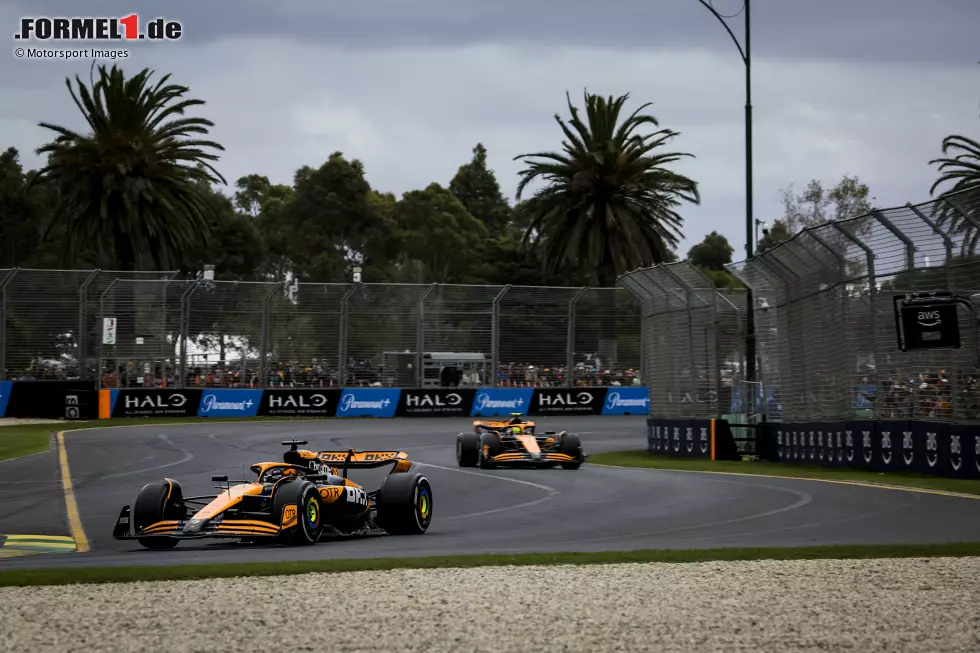 Foto zur News: Oscar Piastri (McLaren) und Lando Norris (McLaren)