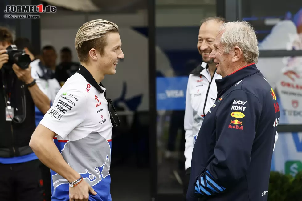 Foto zur News: Liam Lawson und Helmut Marko