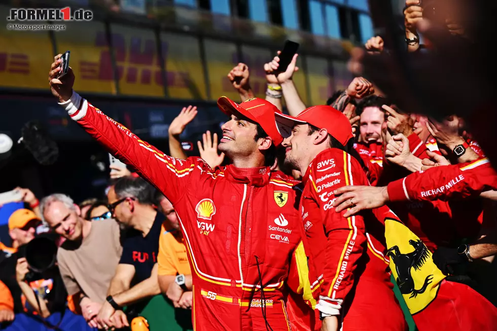 Foto zur News: Carlos Sainz (Ferrari) und Charles Leclerc (Ferrari)