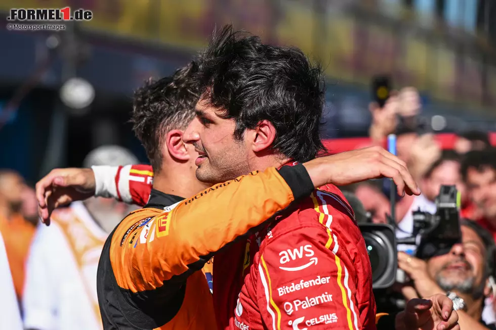 Foto zur News: Lando Norris (McLaren) und Carlos Sainz (Ferrari)