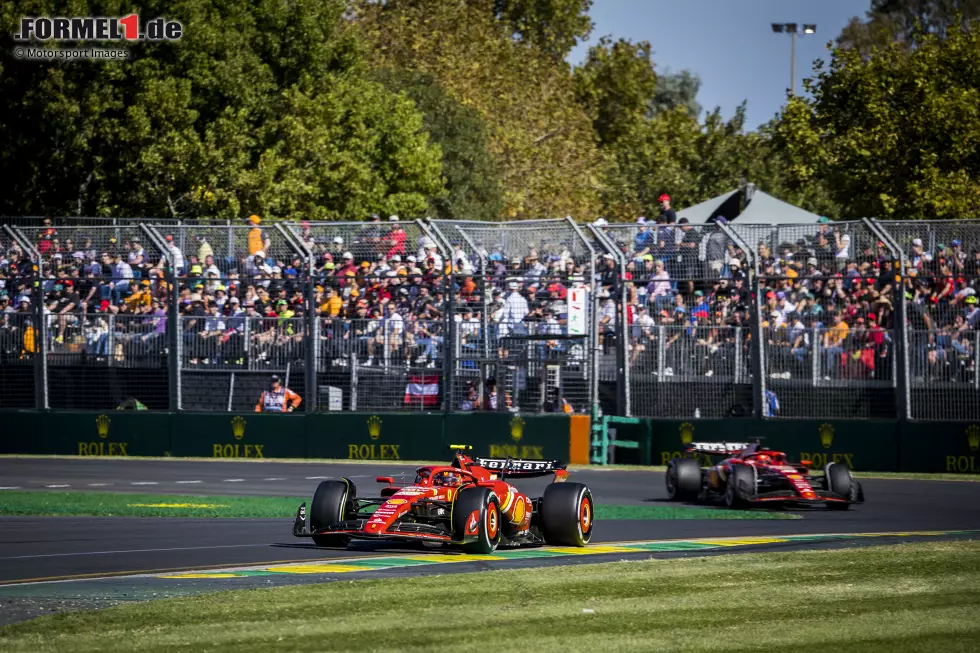 Foto zur News: Carlos Sainz (Ferrari) und Charles Leclerc (Ferrari)