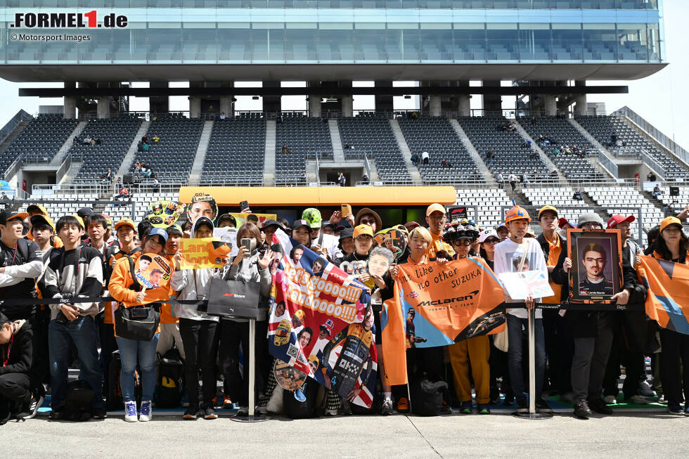 Foto zur News: Fans in Suzuka