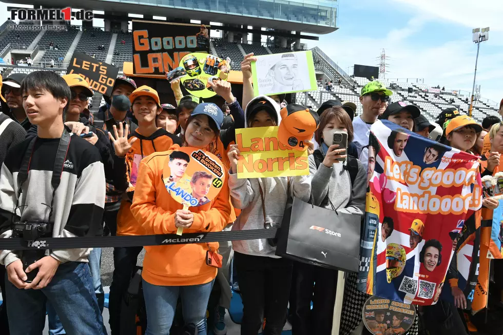 Foto zur News: Fans von Lando Norris (McLaren)