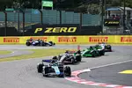 Foto zur News: Guanyu Zhou (Sauber), Pierre Gasly (Alpine) und Kevin Magnussen (Haas)