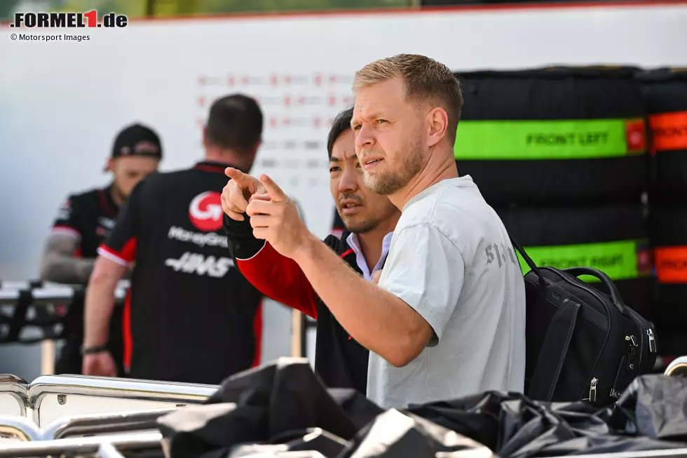 Foto zur News: Ayao Komatsu mit Kevin Magnussen (Haas)