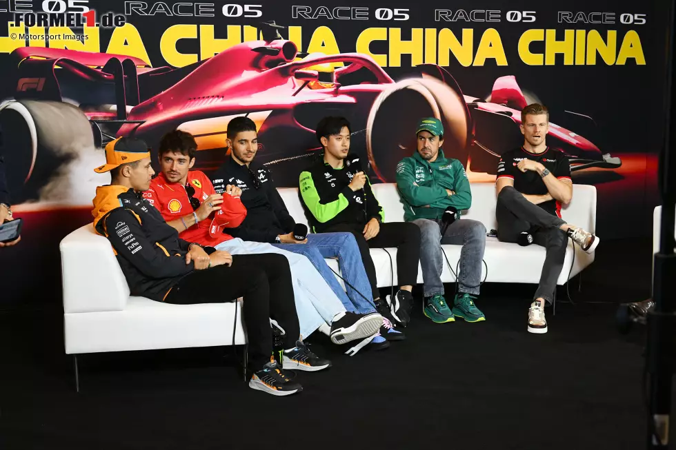 Foto zur News: Guanyu Zhou (Sauber), Lando Norris (McLaren), Charles Leclerc (Ferrari), Esteban Ocon (Alpine), Fernando Alonso (Aston Martin) und Nico Hülkenberg (Haas)