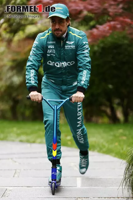 Foto zur News: Fernando Alonso (Aston Martin)