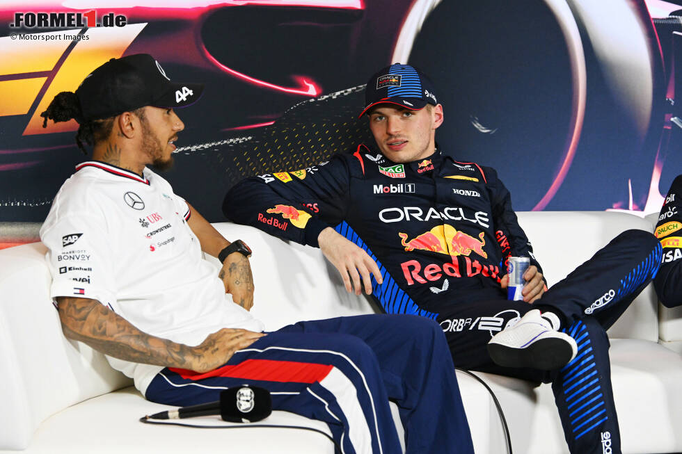 Foto zur News: Lewis Hamilton (Mercedes) und Max Verstappen (Red Bull)