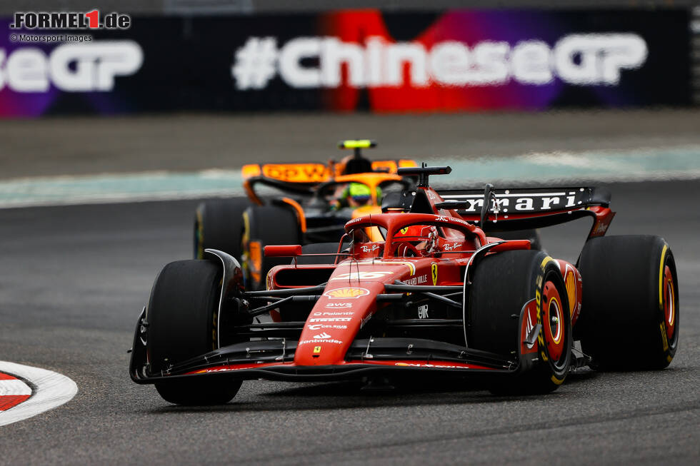 Foto zur News: Charles Leclerc (Ferrari) und Lando Norris (McLaren)