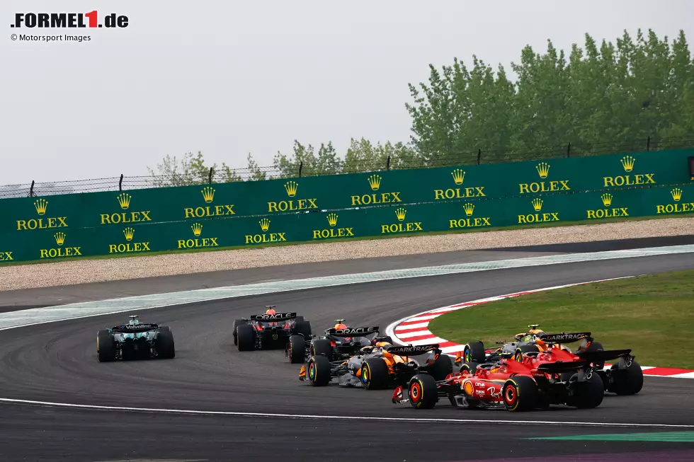 Foto zur News: Max Verstappen (Red Bull), Fernando Alonso (Aston Martin), Sergio Perez (Red Bull), Lando Norris (McLaren) und Oscar Piastri (McLaren)