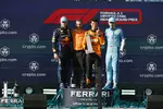 Foto zur News: Max Verstappen (Red Bull), Lando Norris (McLaren) und Charles Leclerc (Ferrari)