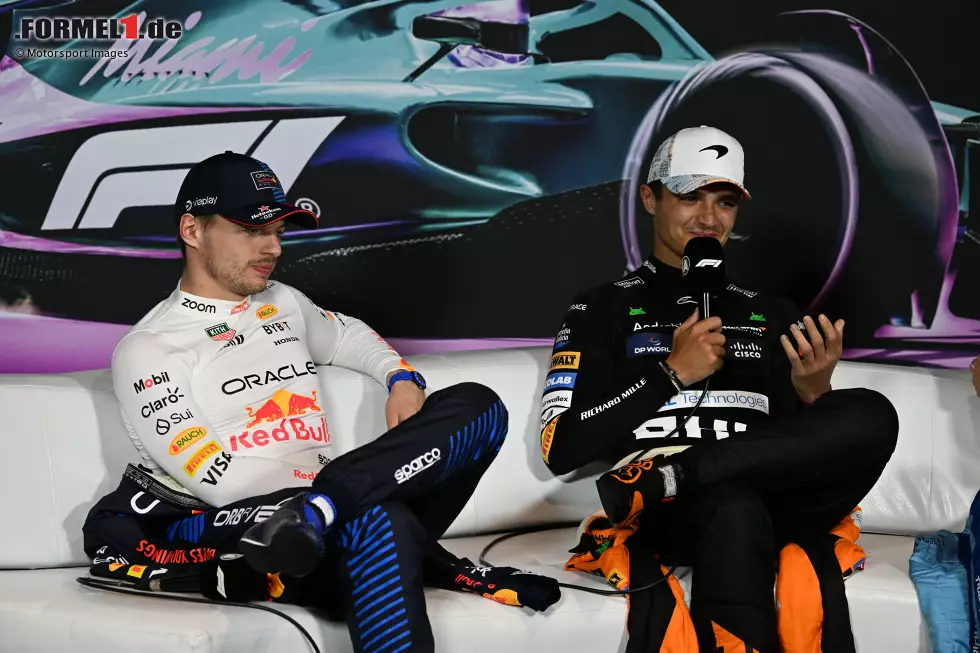 Foto zur News: Max Verstappen (Red Bull) und Lando Norris (McLaren)