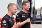 Foto zur News: Kevin Magnussen (Haas) und Nico Hülkenberg (Haas)