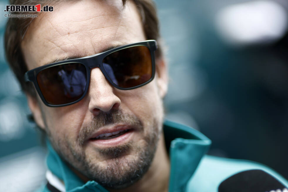 Foto zur News: Fernando Alonso (Aston Martin)