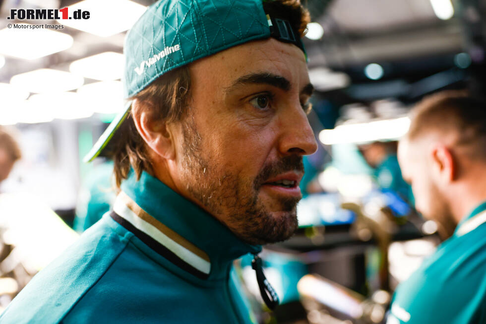 Foto zur News: Fernando Alonso (Aston Martin)