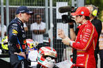 Foto zur News: Max Verstappen (Red Bull) und Charles Leclerc (Ferrari)