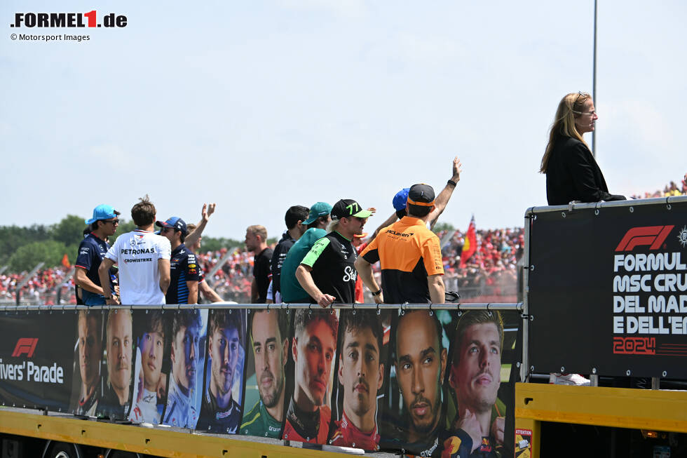 Foto zur News: Alexander Albon (Williams), George Russell (Mercedes), Sergio Perez (Red Bull), Valtteri Bottas (Sauber) und Oscar Piastri (McLaren)